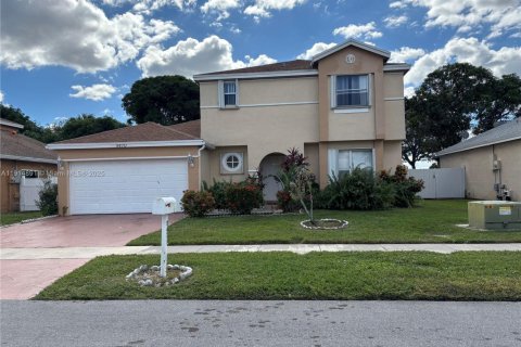 Купить виллу или дом в Мирамар, Флорида 4 спальни, 172.05м2, № 1971363 - фото 2