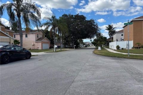 Купить виллу или дом в Мирамар, Флорида 4 спальни, 172.05м2, № 1971363 - фото 5