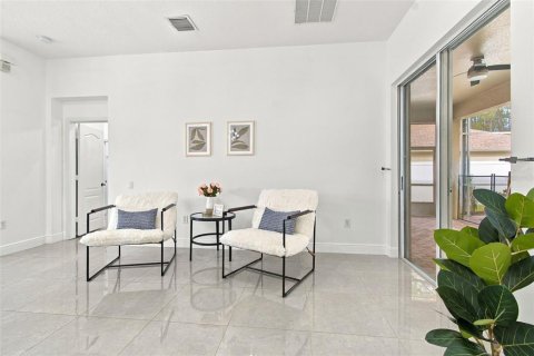 Casa en venta en Land O' Lakes, Florida, 5 dormitorios, 281.68 m2 № 2427654 - foto 21