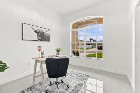 Casa en venta en Land O' Lakes, Florida, 5 dormitorios, 281.68 m2 № 2427654 - foto 14