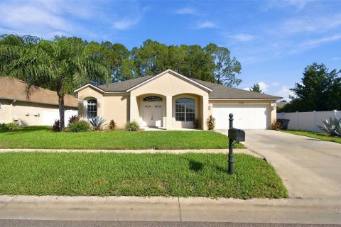 Casa en venta en Land O' Lakes, Florida, 5 dormitorios, 281.68 m2 № 2427654 - foto 4