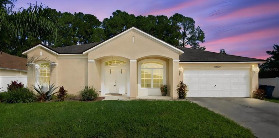 Casa en Land O' Lakes, Florida 5 dormitorios, 281.68 m2 № 2427654