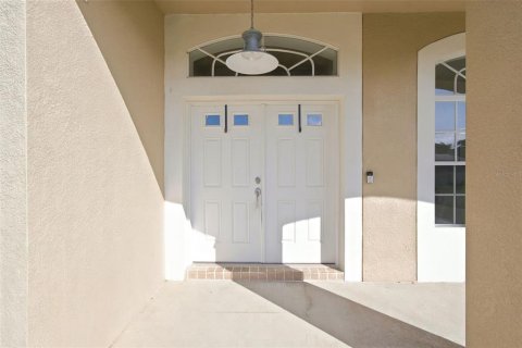 Casa en venta en Land O' Lakes, Florida, 5 dormitorios, 281.68 m2 № 2427654 - foto 9