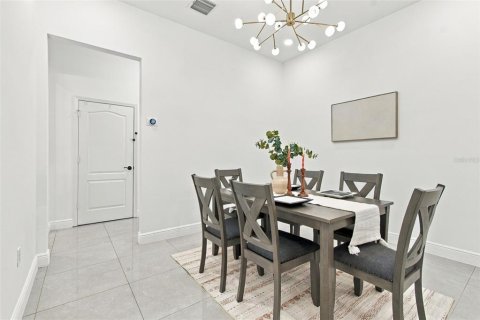 Casa en venta en Land O' Lakes, Florida, 5 dormitorios, 281.68 m2 № 2427654 - foto 20