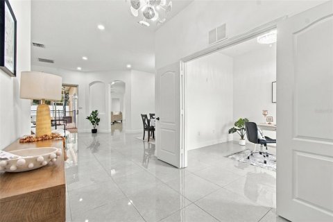 Casa en venta en Land O' Lakes, Florida, 5 dormitorios, 281.68 m2 № 2427654 - foto 11