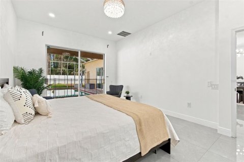Casa en venta en Land O' Lakes, Florida, 5 dormitorios, 281.68 m2 № 2427654 - foto 28