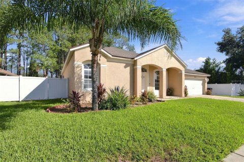 Casa en venta en Land O' Lakes, Florida, 5 dormitorios, 281.68 m2 № 2427654 - foto 3