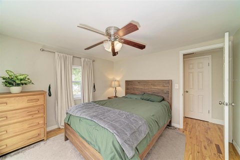House in Saint Petersburg, Florida 2 bedrooms, 75.81 sq.m. № 2418663 - photo 9