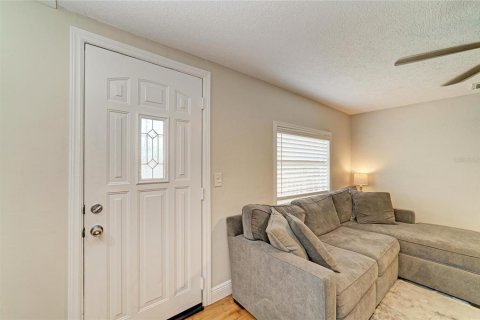 House in Saint Petersburg, Florida 2 bedrooms, 75.81 sq.m. № 2418663 - photo 14
