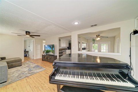 House in Saint Petersburg, Florida 2 bedrooms, 75.81 sq.m. № 2418663 - photo 20