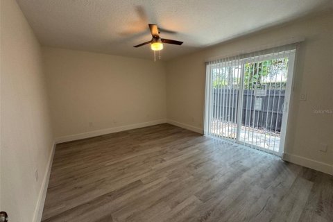 Casa en alquiler en Apopka, Florida, 2 dormitorios, 99.87 m2 № 1916918 - foto 9