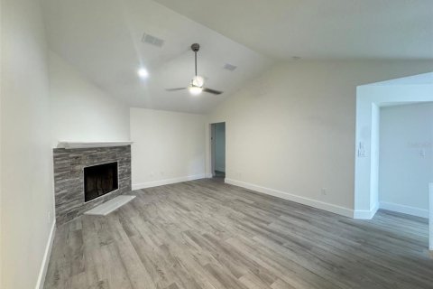 Casa en alquiler en Apopka, Florida, 2 dormitorios, 99.87 m2 № 1916918 - foto 2