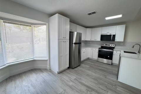 Casa en alquiler en Apopka, Florida, 2 dormitorios, 99.87 m2 № 1916918 - foto 4