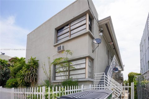 Commercial property in Miami Beach, Florida 532.33 sq.m. № 1989562 - photo 7