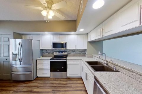 Condo in Saint Petersburg, Florida, 3 bedrooms  № 1848061 - photo 26