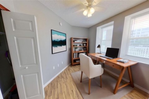 Снять в аренду кондоминиум в Сент-Питерсберг, Флорида 5 комнат, 150.5м2, № 1848061 - фото 13