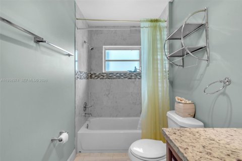 Casa en venta en Tamarac, Florida, 4 dormitorios, 184.13 m2 № 1997462 - foto 20