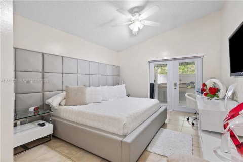 Купить виллу или дом в Майами-Гарденс, Флорида 4 спальни, 150.22м2, № 1930416 - фото 26
