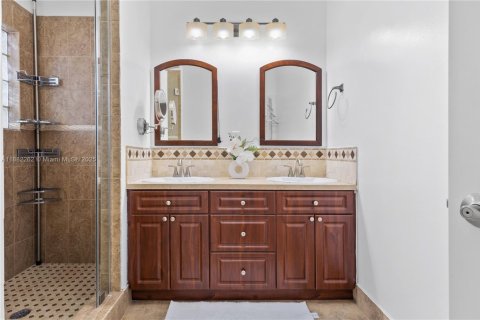 Купить виллу или дом в Майами-Гарденс, Флорида 4 спальни, 150.22м2, № 1930416 - фото 30