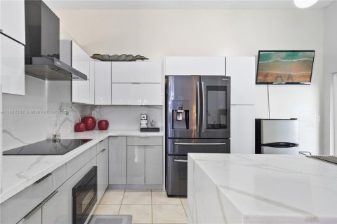 Купить виллу или дом в Майами-Гарденс, Флорида 4 спальни, 150.22м2, № 1930416 - фото 20