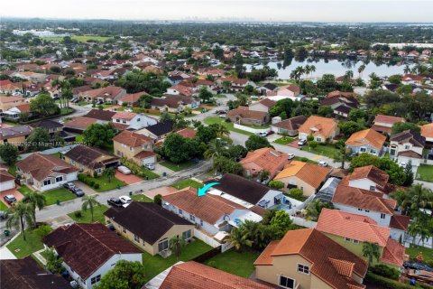 Купить виллу или дом в Майами-Гарденс, Флорида 4 спальни, 150.22м2, № 1930416 - фото 4