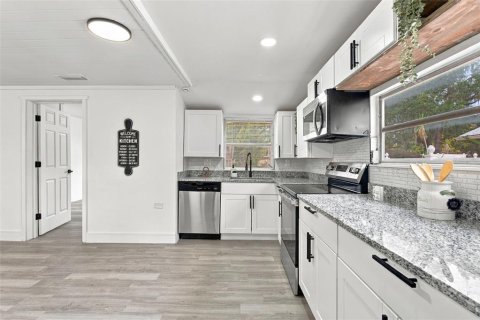 Villa ou maison à vendre à Zephyrhills, Floride: 3 chambres, 129.13 m2 № 2404661 - photo 7