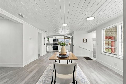 Villa ou maison à vendre à Zephyrhills, Floride: 3 chambres, 129.13 m2 № 2404661 - photo 29
