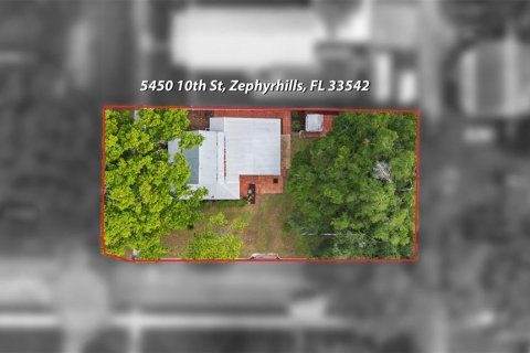 Villa ou maison à vendre à Zephyrhills, Floride: 3 chambres, 129.13 m2 № 2404661 - photo 19
