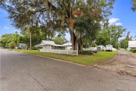 Villa ou maison à vendre à Zephyrhills, Floride: 3 chambres, 129.13 m2 № 2404661 - photo 16