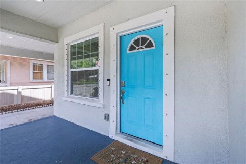 House in Tampa, Florida 3 bedrooms, 136.01 sq.m. № 1894291 - photo 7