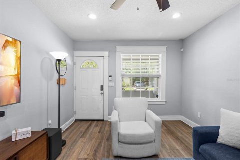 House in Tampa, Florida 3 bedrooms, 136.01 sq.m. № 1894291 - photo 8