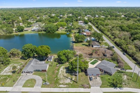Immobilier commercial à vendre à St. Lucie, Floride № 2083489 - photo 2