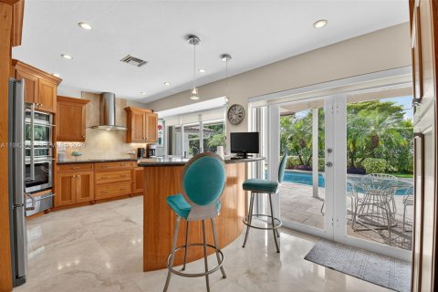 House in Miami, Florida 3 bedrooms, 209.59 sq.m. № 1999435 - photo 11