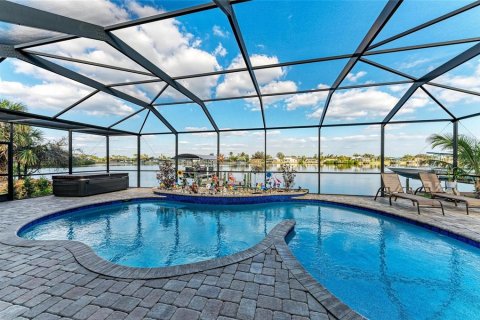 Casa en venta en Port Charlotte, Florida, 3 dormitorios, 195.84 m2 № 1509748 - foto 2