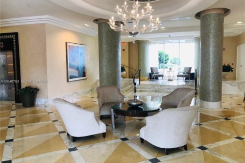 Condo in Miami Beach, Florida, 1 bedroom  № 2088117 - photo 18