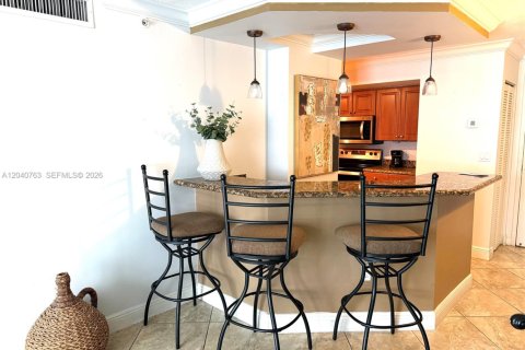 Condo in Miami Beach, Florida, 1 bedroom  № 2088117 - photo 7