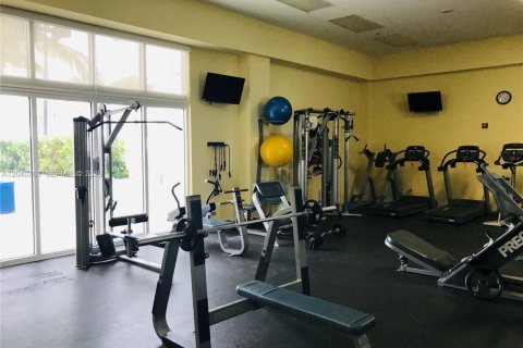 Condo in Miami Beach, Florida, 1 bedroom  № 2088117 - photo 17