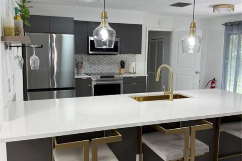 Casa en venta en Crystal River, Florida, 4 dormitorios, 180.04 m2 № 1813300 - foto 1