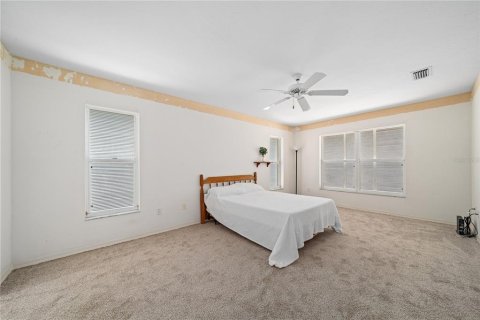 House in Sebring, Florida 2 bedrooms, 153.66 sq.m. № 1603144 - photo 9