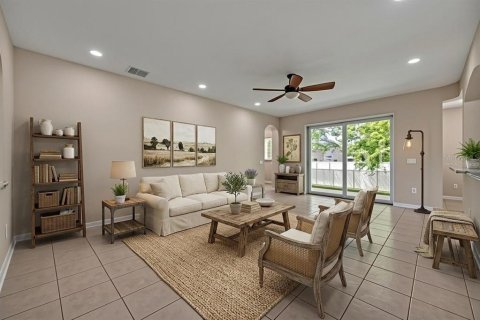 House in Sanford, Florida 6 bedrooms, 315.03 sq.m. № 2127084 - photo 10