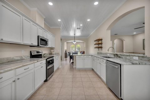 House in Sanford, Florida 6 bedrooms, 315.03 sq.m. № 2127084 - photo 7