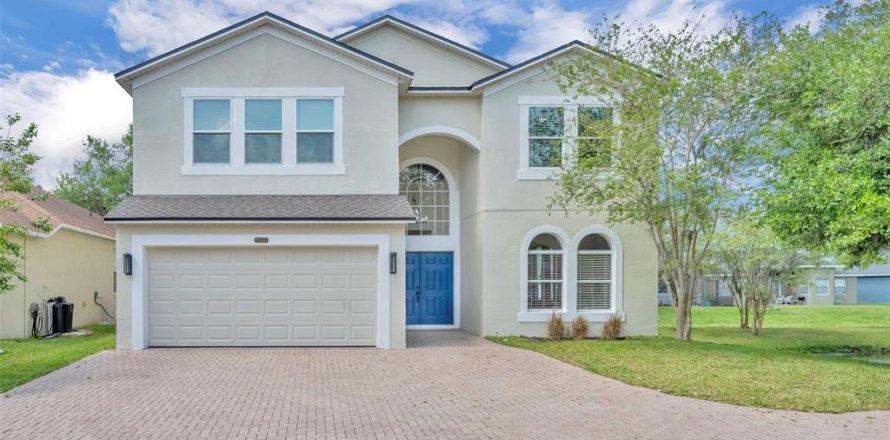 House in Sanford, Florida 6 bedrooms, 315.03 sq.m. № 2127084