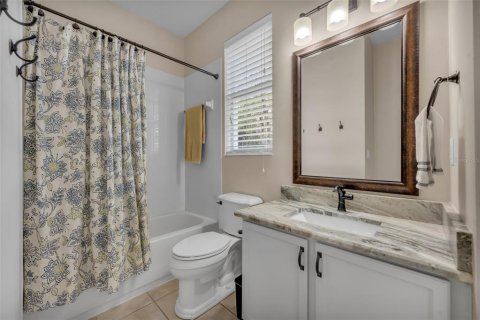 House in Sanford, Florida 6 bedrooms, 315.03 sq.m. № 2127084 - photo 13