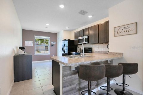 Adosado en venta en Kissimmee, Florida, 3 dormitorios, 155.52 m2 № 2201268 - foto 9