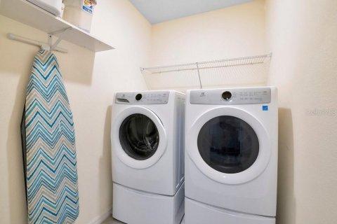Adosado en venta en Kissimmee, Florida, 3 dormitorios, 155.52 m2 № 2201268 - foto 19