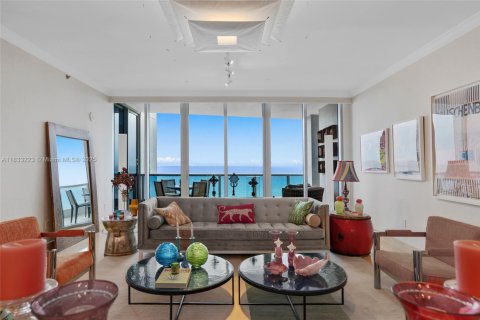 Condo in Miami Beach, Florida, 4 bedrooms  № 1816532 - photo 2