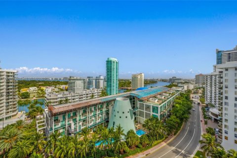 Condo in Miami Beach, Florida, 4 bedrooms  № 1816532 - photo 27
