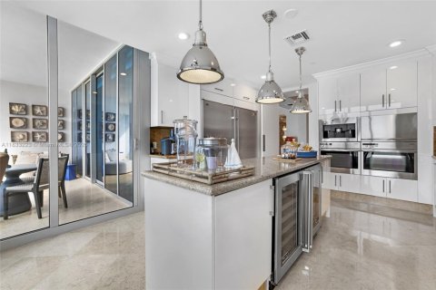 Condo in Miami Beach, Florida, 4 bedrooms  № 1816532 - photo 20