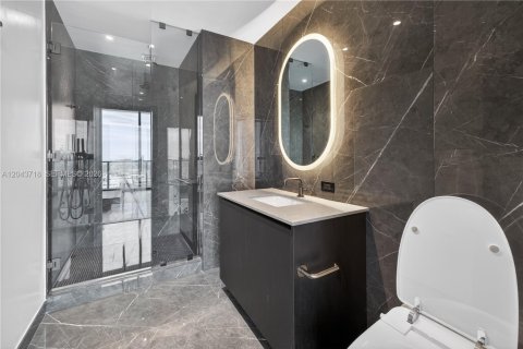 Condo in Miami, Florida, 2 bedrooms  № 2188720 - photo 6
