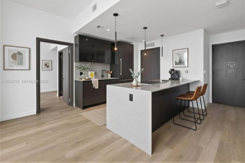 Condo in Miami, Florida, 2 bedrooms  № 2188720 - photo 4